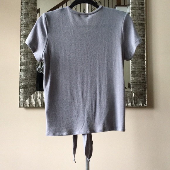 ✨NEW✨Last✨Front Tie Top - Picture 5 of 5